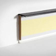 Tretford sockelleisten bilden den übergang vom boden zur wand. Ts60 1001 Doellken Sockelleisten Ts 60 Schwarz Teppich Kernsockelleis 3 59