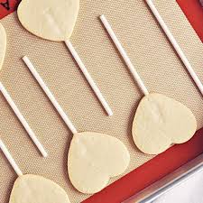 Steps to Making the Perfect Sugar Cookie (and Cookie Pop)