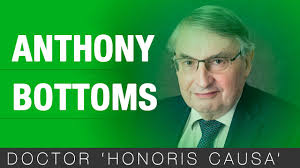 Investidura de Anthony Bottoms com a doctor 'honoris causa' de la UAB