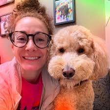 Last Monday of 2024 vibes 🐾🫶🏻😛 Took @tova.the.doodette to see our OG  vet at Conejo Valley Veterinary Hospital 🩺 Smiles all around for a  spontaneous procedure…her new nickname might be “Tova the