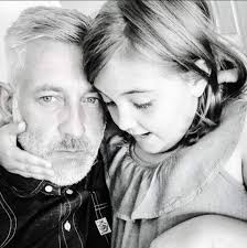 Do i have other fellow singers that have a drink when they sing? How can I  get out of this habit 🤣🤣🍺