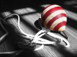 Jenis ini hanya terdapat di kelantan dan dimainkan oleh segelintir pemain tradisional. Permainan Tradisional Shariffahaj