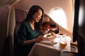 Singapore airlines will begin trialling a coronavirus digital travel pass developed by aviation's industry body next week, the carrier said monday. Singapore Airlines Dinner Im A380 Ist In 30 Minuten Ausverkauft