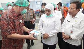 Berikut adalah salah satu rute menuju lokasi perusahaan dan pabrik di jombang jawa timur: Pastikan Stok Mencukupi Gubernur Jatim Khofifah Kunjungi Pabrik Masker Di Jombang Bangsa Online Cepat Lugas Dan Akurat