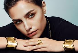 Discover Elsa Peretti's Timeless Designs at Tiffany & Co.