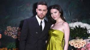 Liam payne (born august 29, 1993) is a british singer best known for being a member of the boy band one direction, which was featured on the fall 2010 season of 'x factor.' Liam Payne Resmi Lamar Maya Henry Berikan Cincin Mewah Senilai Rp 52 Miliar Tribunnews Com Mobile