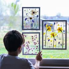 Using tweezers, remove your pressed flowers and arrange them in the frame however you like! 10 Pressed Flower Art Projects