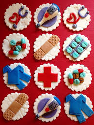 12 edible medical cupcake toppers healthcare fondant nurse doctor nursing hospital bandai fondant cupcakes krankenschwester kuchen cupcake kuchen