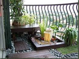 Taman di railing tangga atau balkon. Taman Minimalis Di Balkon Rumah Youtube
