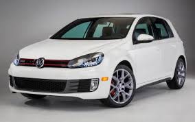 It's a sedan sandwiched between two other vw sedan. Volkswagen Jetta Malaysia Lowyat