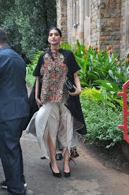 Sonam Kapoor A Fashionista In True Sense Indian Fashion Asian Outfits Cape Fashion Sonam kapoor ahuja (pronounced soːnəm kəˈpuːr ;