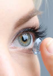 Per l'applicazione e la rimozione di lenti a contatto, i portatori esperti utilizzano frequentemente un dispositivo pratico ed assolutamente igienico: Prova Gratuita Lenti A Contatto Officina Occhiali Ottica Ostia Lido