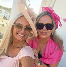 Hands up fans of luna park!