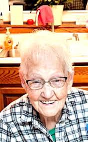 Create cards with quilling: Paper craft perfect for Valentine's Day hearts 