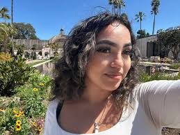 Good afternoon , I'm looking for a booth I can rent out daily or weekends.  I'm new to the area so I don't want anything permanent as I'm building San  Diego clientele.