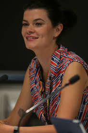 Councillor Kat Bennett announces she is stepping down from role