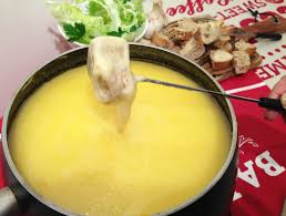 Fondue Savoyarde La Recette Facile Par Toques 2 Cuisine Recette Recette Facile Fondue Savoyarde Alimentation