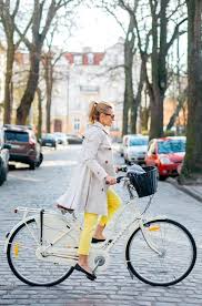 If I Rode A Bike In A Trench Coat Winter Fashion Outfits Cycle Chic Fashion