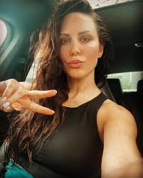 Melissa Pittman's Instagram, Twitter & Facebook