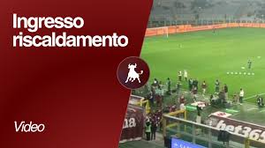 Torino-Como, granata in campo per il riscaldamento (VIDEO)
