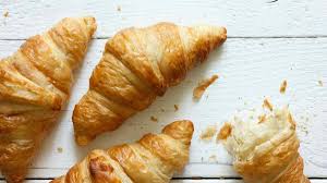 Receta De Croissants Caseros Cruasanes De Hojaldre Al Estilo Artesano Receta Alfajores De Maizena Receta Preparacion De Pasteles Recetas