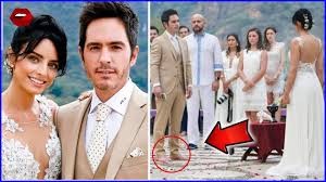 Las bodas simbólicas ya son una moda entre los famosos, siendo uniones que buscan unir o reforzar los lazos de la pareja a través de rituales, lo cual no significa ningún tipo de documento legal que lo. Las Bodas Mas Espectaculares De Los Personajes Mexicanos Famososad Youtube