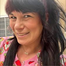 What are good facial or skin services in or near Muncie?