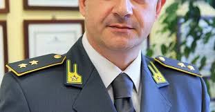 È il bando di concorso per candidarsi a diventare uno dei 3.700 allievi carabinieri in via di assunzione. Concorso 10 Tenenti In Spe Ruolo Tla Guardia Di Finanza 2017 Bando