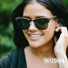 Men's & Women's Black Handcrafted Vintage Wood Sunglasses