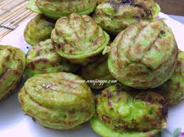 Kuih keria jugak dikenali sebagai kuih gelang di sesetengah tempat. Resepi Kuih Cara Manis