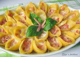 Sfizi E Pasticci Conchiglioni Ripieni Di Stracchino E Mortadella Ricette Stracchino Idee Alimentari