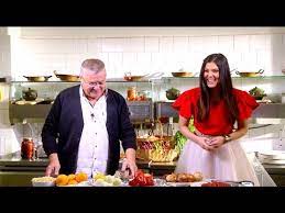 Politică şi delicateţuri cu matilda pascal cojocărița şi ştefan cigu (@tvr1). PoliticÄ Si DelicateÅ£uri InvitatÄ Paula Seling Youtube