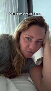 La historia detrás de 'Your silence is my trade'