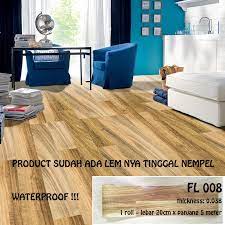 Lantai motif kayu memang tidak terbuat dari kayu, tapi dilihat dari material pembuatannya, lantai motif kayu tampaknya jauh lebih lantai motif kayu paling banyak dibuat dari material pvc atau vinyl. Wallpaper Lantai Sticker Lantai Fl 008 Kayu Coklat Ukuran 20cm X Panjang 5 Meter Shopee Indonesia