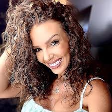 Amanda Renee's Instagram, Twitter & Facebook