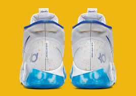 Kevin durant's latest shoe looks simple enough on the outside, but one look at the soles of the shoe makes it clear that this is a shoe that's meant to send a message. The Nike Kd 12 The Latest Kevin Durant Shoes Epicbuzzer