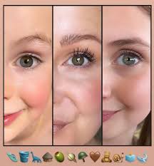 I find eye colours so fascinating, my son (left) is a mix of hazel and blue  in one eye, I'm hazel in the middle and my daughter (right) is bluey green  😌 |