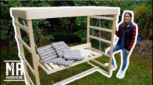 Mit einem kinderspielhaus oder holzgartenhaus fördert man sein kind in unterschiedlichen bereichen und trägt zu einer gesunden. Spielhaus Gartenhaus Fur Kinder Selber Bauen Aus Paletten Anleitung Youtube