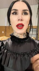 Danielle Bushong's Instagram, Twitter & Facebook