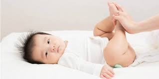 Hal itu bisa membuat kotoran buang air besar jadi keras dan sulit dikeluarkan dari tubuh. Bayi Tidak Bab Penyebab Dan Yang Harus Diwaspadai Theasianparent Indonesia