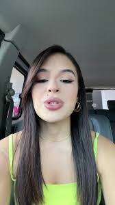 Jasmin Rosa's Instagram, Twitter & Facebook