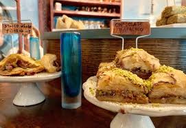 طعام الخضرة باللحم المفروم كمسقعة البانجان والكوسا والقرع والفرنجي والجزر. Food Picture Of Aleppo Sweets Providence Tripadvisor