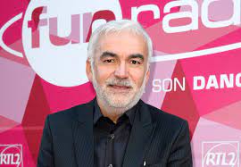 Comment passer de télé foot à cnews. Pascal Praud La Biographie De Pascal Praud Avec Gala Fr