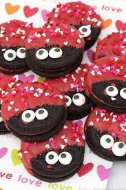 Love Bug Oreo Cookies Recipe Valentines Snacks Healthy Valentines Valentines Day Cookies