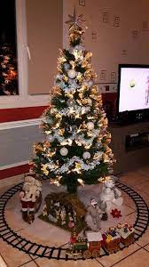 La chorale du père noël. Realiser Le Plus Beau Sapin De Noel Participation De Celine Herouart