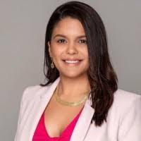 Angela Pereyra's Instagram, Twitter & Facebook