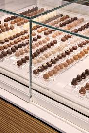 Atelier Nova Bakery Chocolaterie Maison Buet Atelier Nova Chocolaterie Boule Chocolat Chocolat