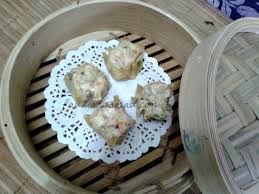 Dim sum adalah sejenis makanan yang menggunakan kulit dumpling yg diperbuat dari tepung dan air. Resepi Dimsum Udang