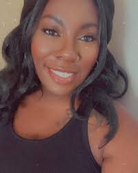 Victoria Hull (@momsandmascara) • Instagram photos and videos