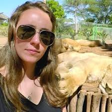 PDF) The Wildlife Blog Collection: around the world in 70 unforgettable  wildlife moments